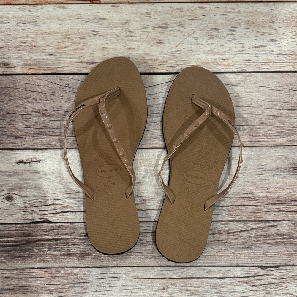 Havaianas Women's Tan Studded Sandals Women’s 9/10
